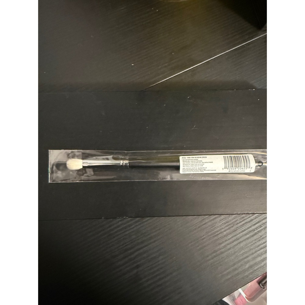 Morphe M456 Mini Firm Blending Brush Eyeshadow Makeup Tool New - Picture 2 of 2